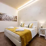 Sanmartino8 - 6 Posti In Centro Storico - Naonbnb *