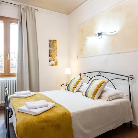 아파트 Nel Centro Storico, Con 6 Posti Letto 시에나
