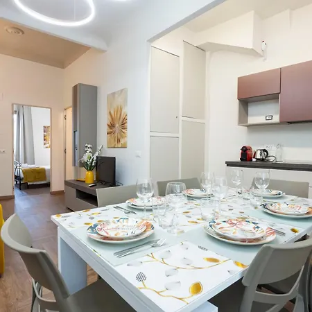 Apartment Nel Centro Storico, Con 6 Posti Letto Siena